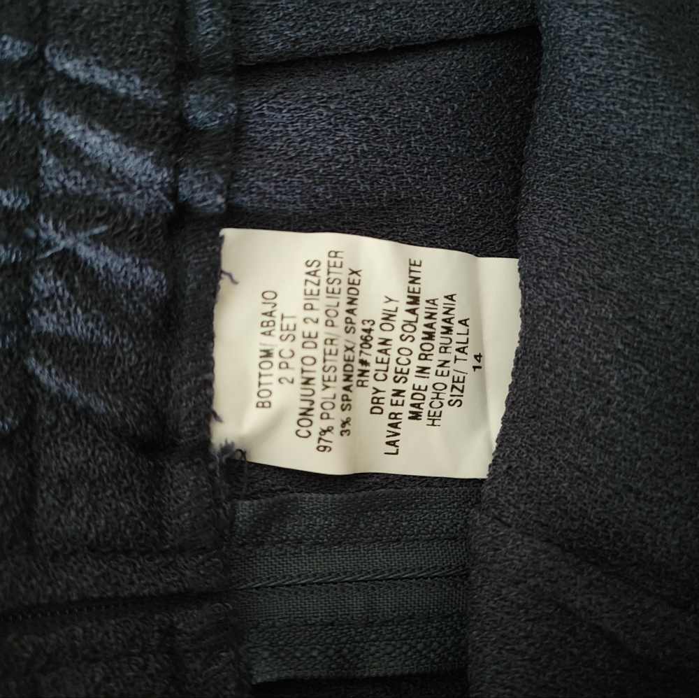 Jessica Howard, sz14, woman 2pcs suit